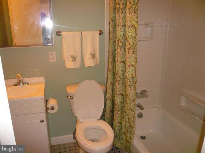 2724 Riva Road Annapolis, MD 21401 - Photo 11 of 14 Bath #1