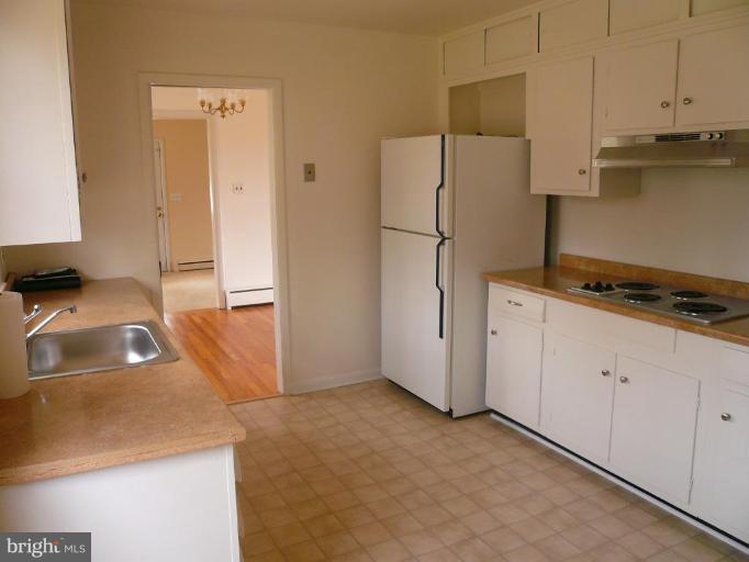 2724 Riva Road Annapolis, MD 21401 - Photo 5 of 14 Kitchen