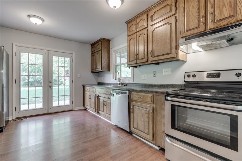 717 Howard Road Greenwood, IN 46142 - Photo 9 of 28 Gallery Image 9