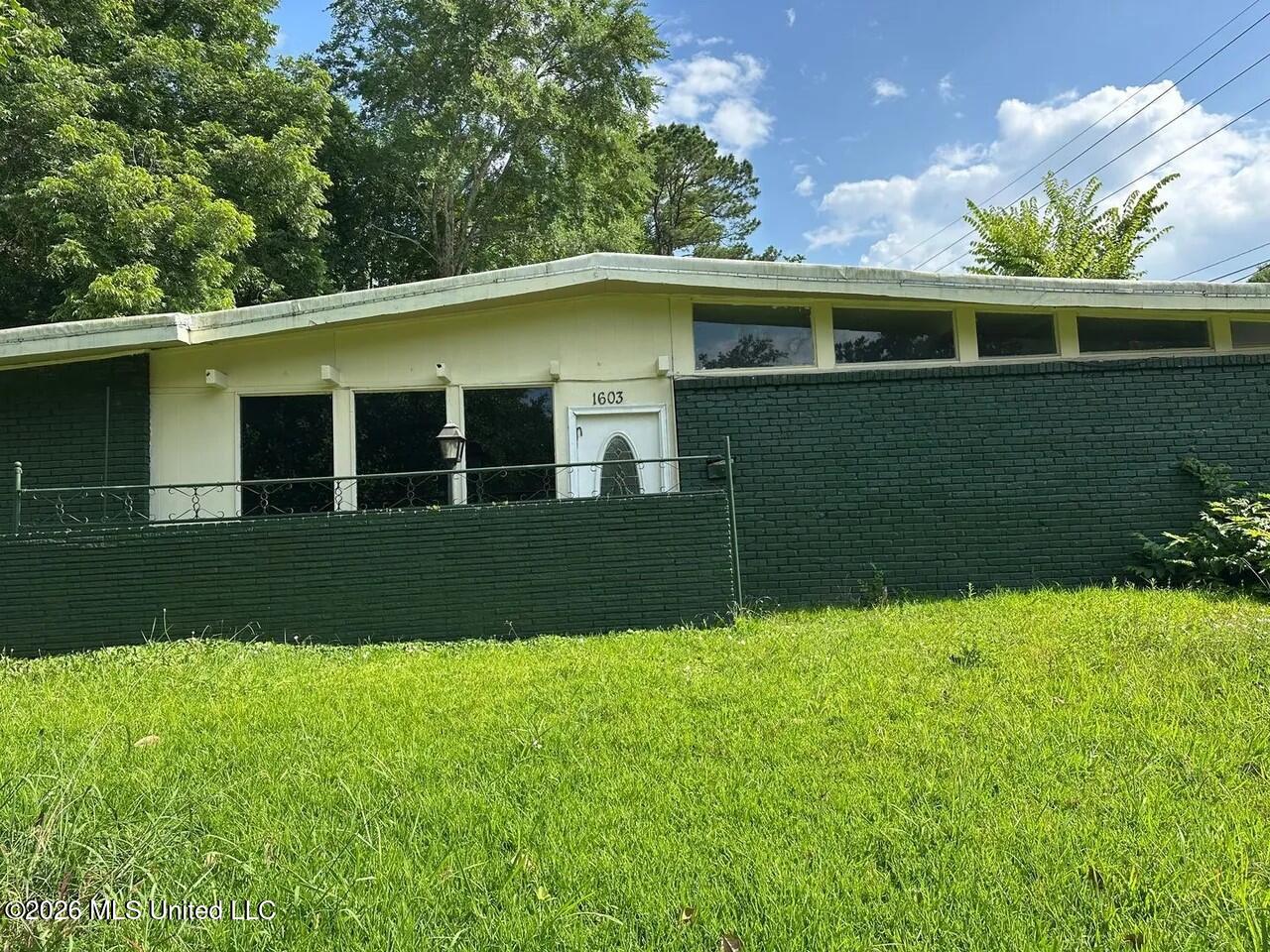 1603 Winchester Street Jackson, MS 39211 - Photo 1 of 7 Front
