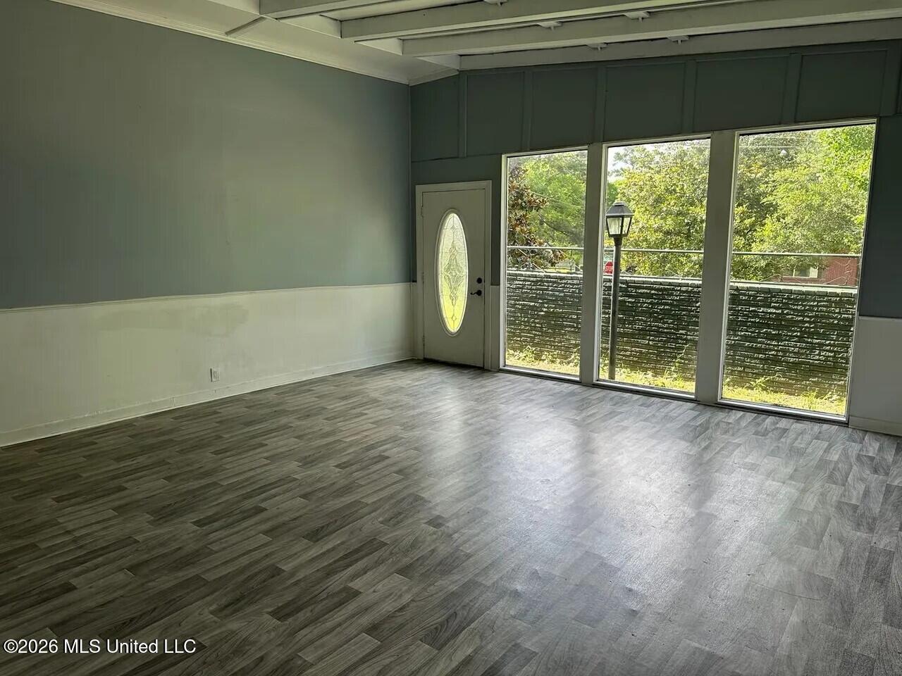 1603 Winchester Street Jackson, MS 39211 - Photo 4 of 7 Den area