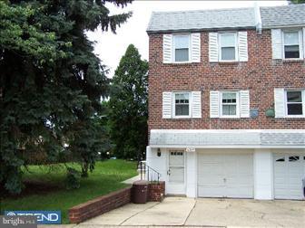 11904 Stevens Road Philadelphia, PA 19116 - Photo 1 of 6 Exterior Front