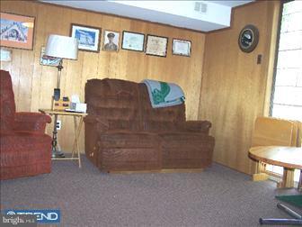 11904 Stevens Road Philadelphia, PA 19116 - Photo 5 of 6 Family Room