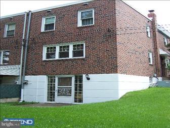11904 Stevens Road Philadelphia, PA 19116 - Photo 6 of 6 Exterior Back