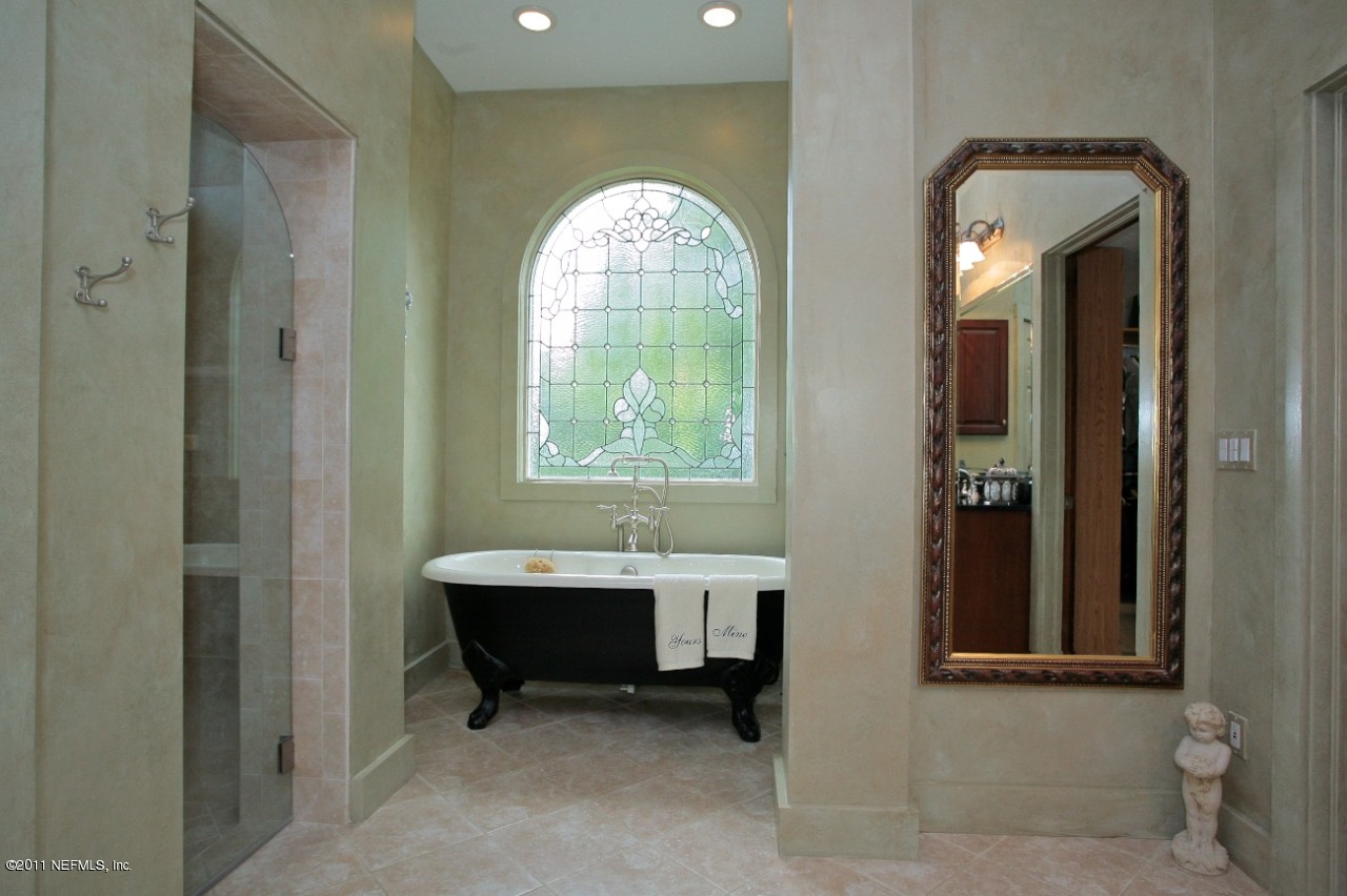 7533 Hollyridge Road Jacksonville, FL 32256 - Photo 21 of 26 Footed Tub