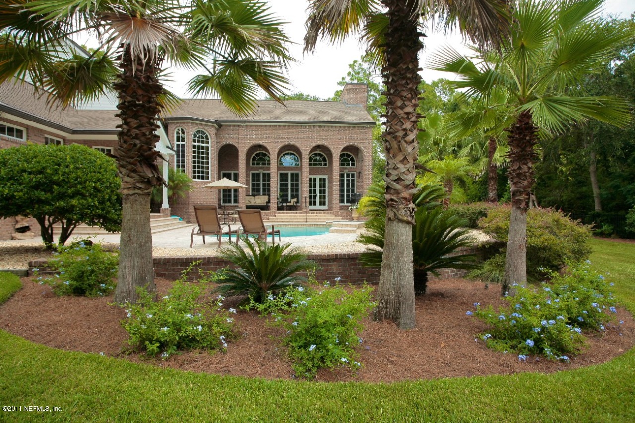 7533 Hollyridge Road Jacksonville, FL 32256 - Photo 4 of 26 rear of home