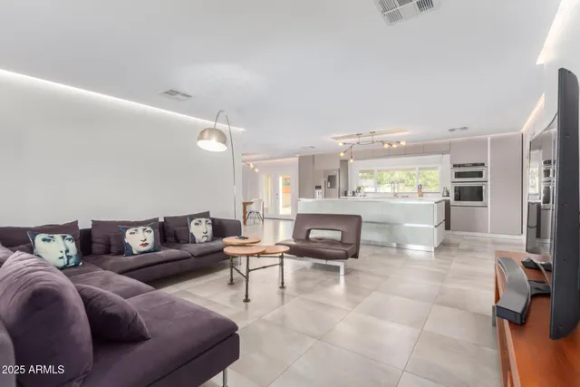 $5,200 | 5129 East Presidio Road, Scottsdale, AZ 85254