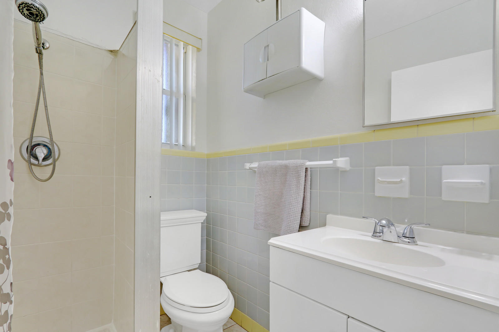 4212 Coconut Road Lake Worth, FL 33461 - Photo 11 of 20 Master Bath