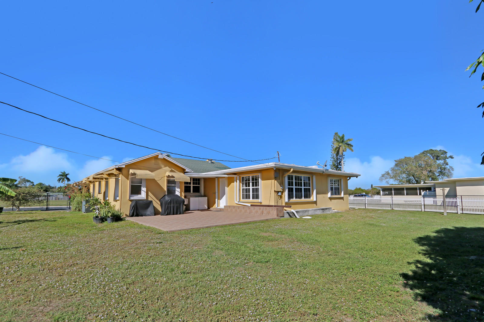 4212 Coconut Road Lake Worth, FL 33461 - Photo 18 of 20 Rear Yard
