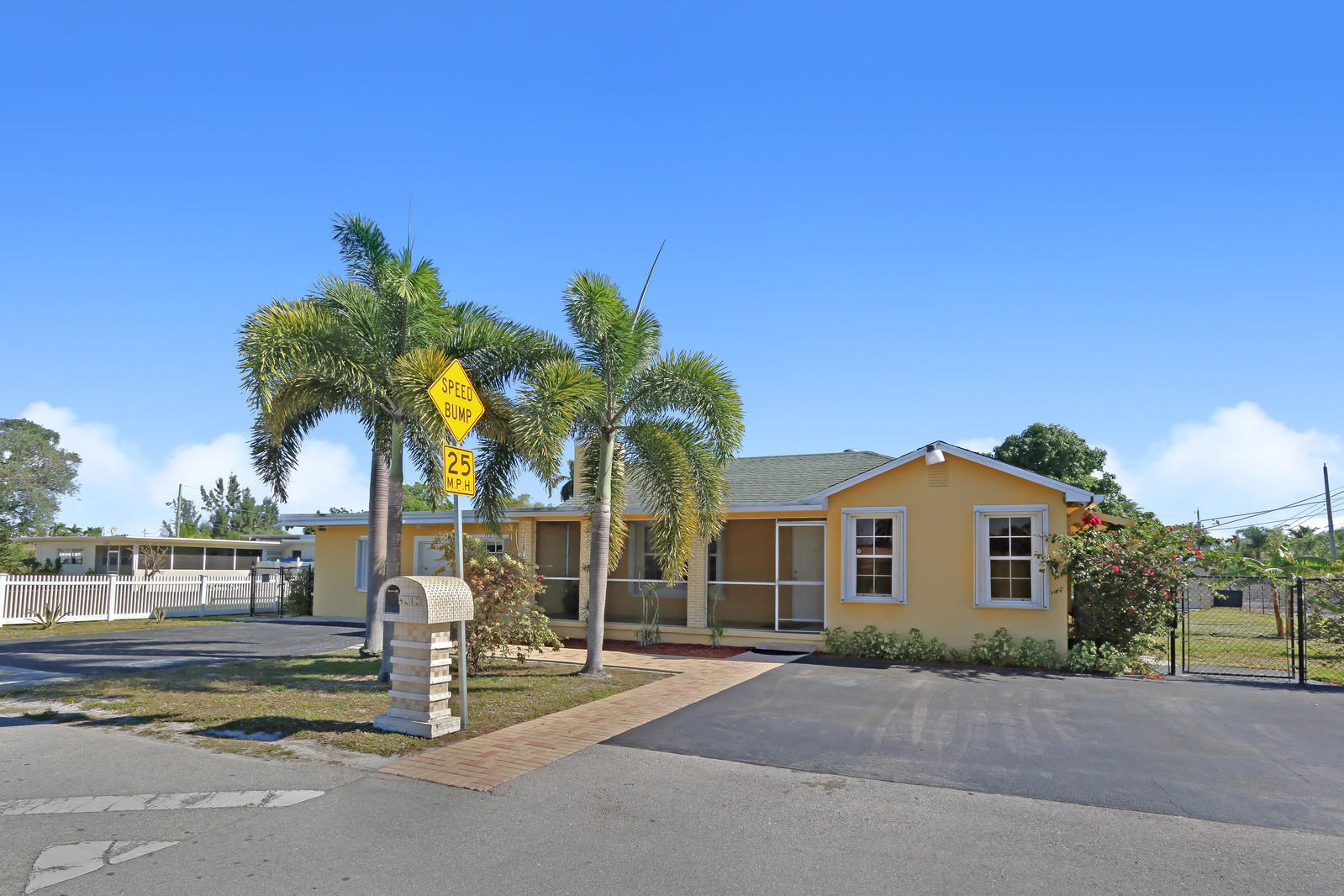 4212 Coconut Road Lake Worth, FL 33461 - Photo 2 of 20 Exterior Front