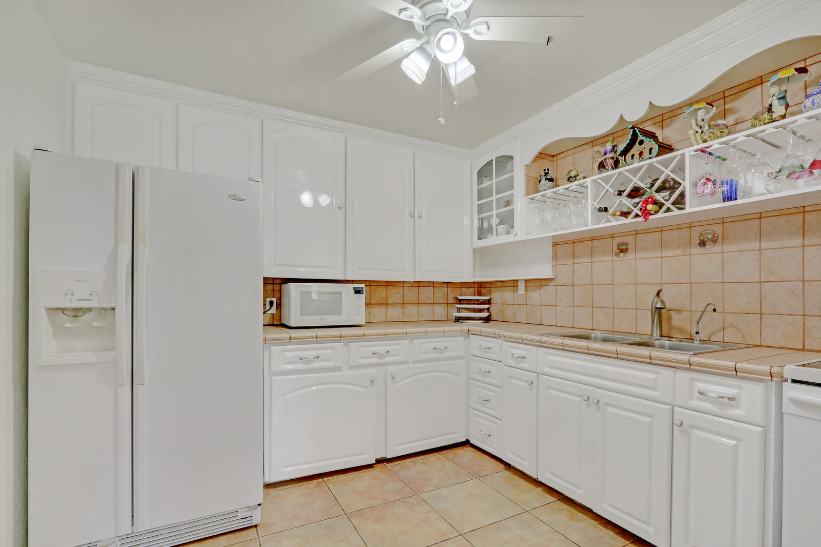 4212 Coconut Road Lake Worth, FL 33461 - Photo 6 of 20 Kitchen