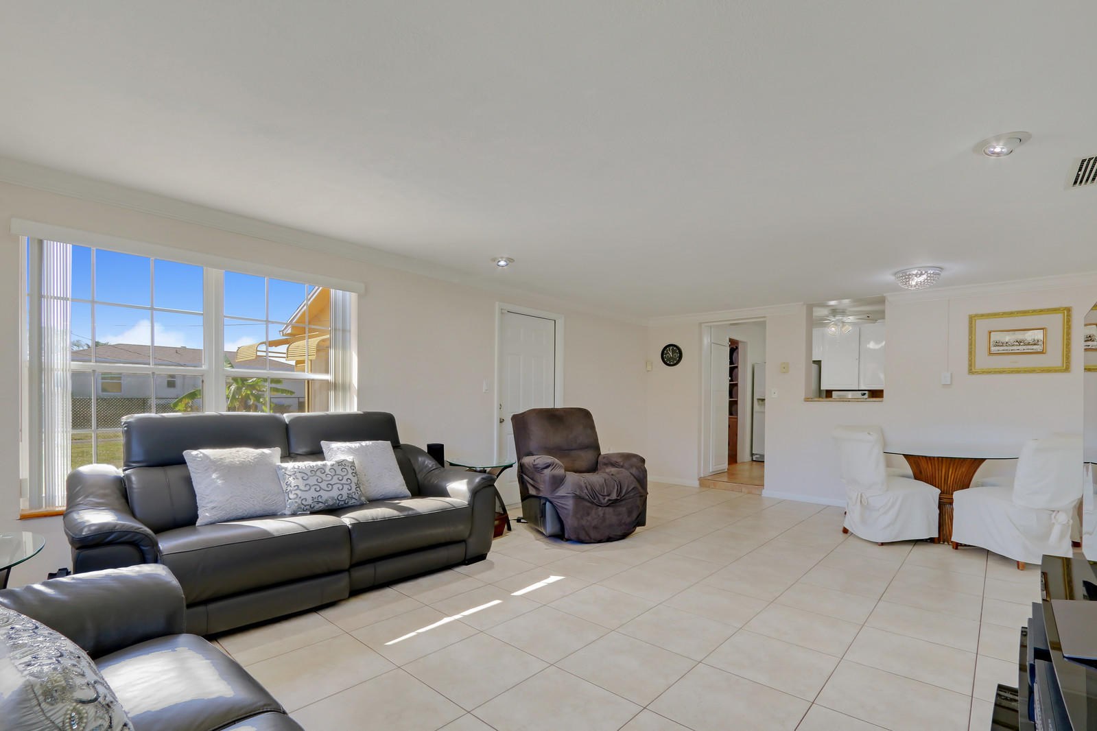 4212 Coconut Road Lake Worth, FL 33461 - Photo 8 of 20 Family Room