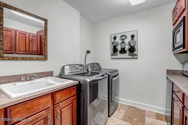 $5,100 | 905 2nd Street North, Unit E, Jacksonville Beach, FL 32250