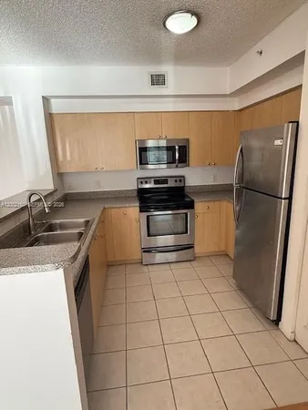 $2,150 | 8070 North Nob Hill Road, Unit 205, Tamarac, FL 33321