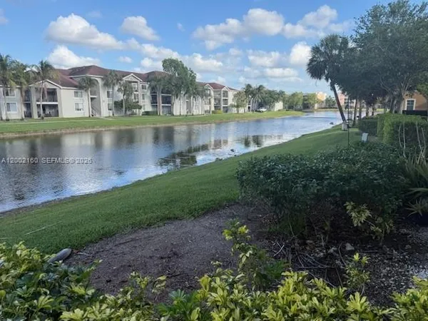 $2,150 | 8070 North Nob Hill Road, Unit 205, Tamarac, FL 33321