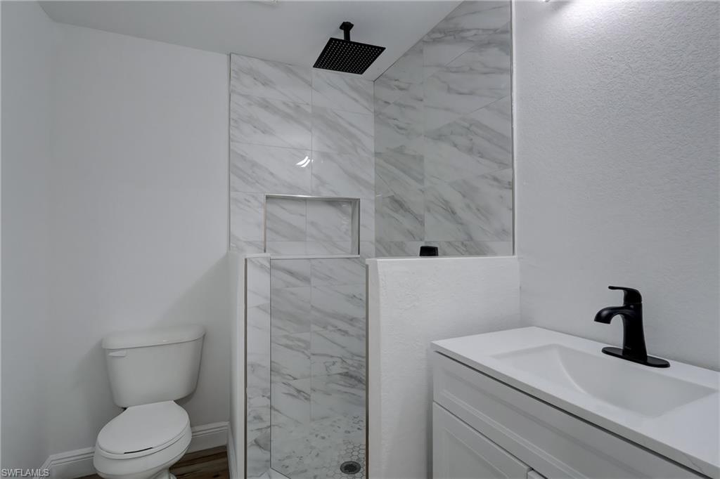 1286 Solana Road Naples, FL 34103 - Photo 17 of 25 Gallery Image 17