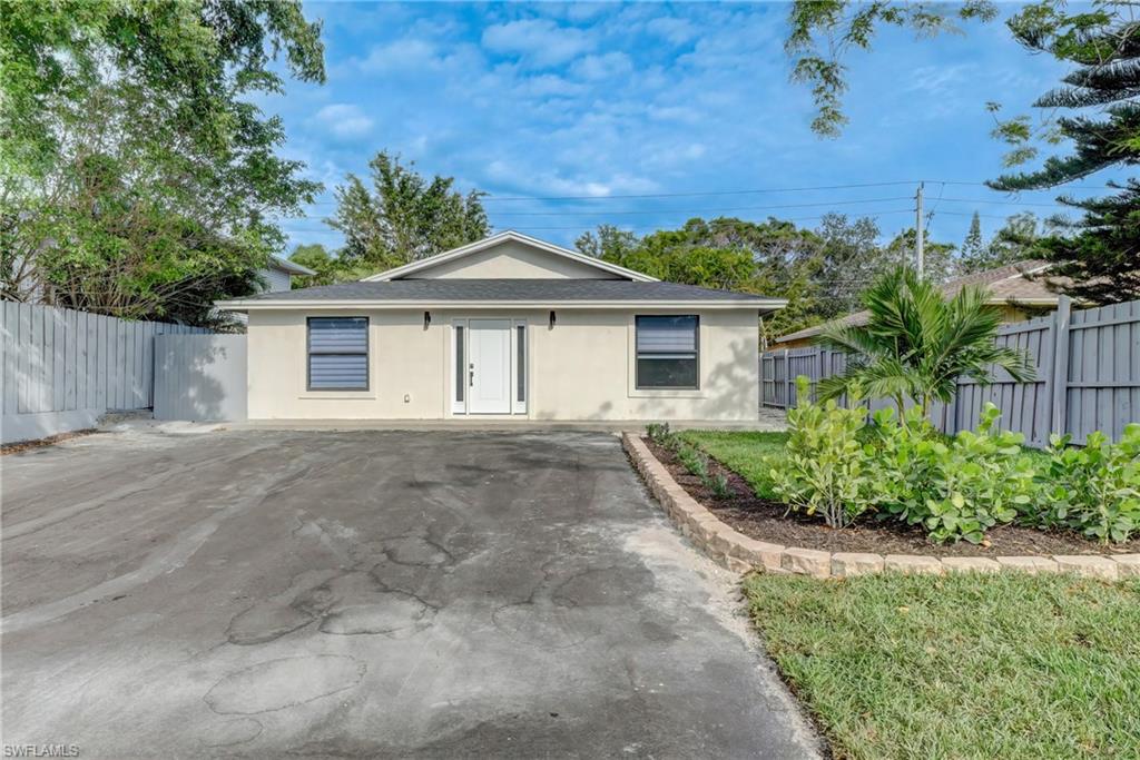1286 Solana Road Naples, FL 34103 - Photo 25 of 25 Gallery Image 25