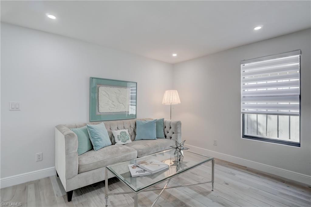 1286 Solana Road Naples, FL 34103 - Photo 10 of 25 Gallery Image 10