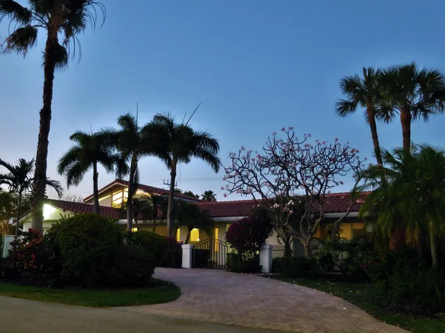 $1,430,000 | 2601 Northeast 37th Street, Fort Lauderdale, FL 33308