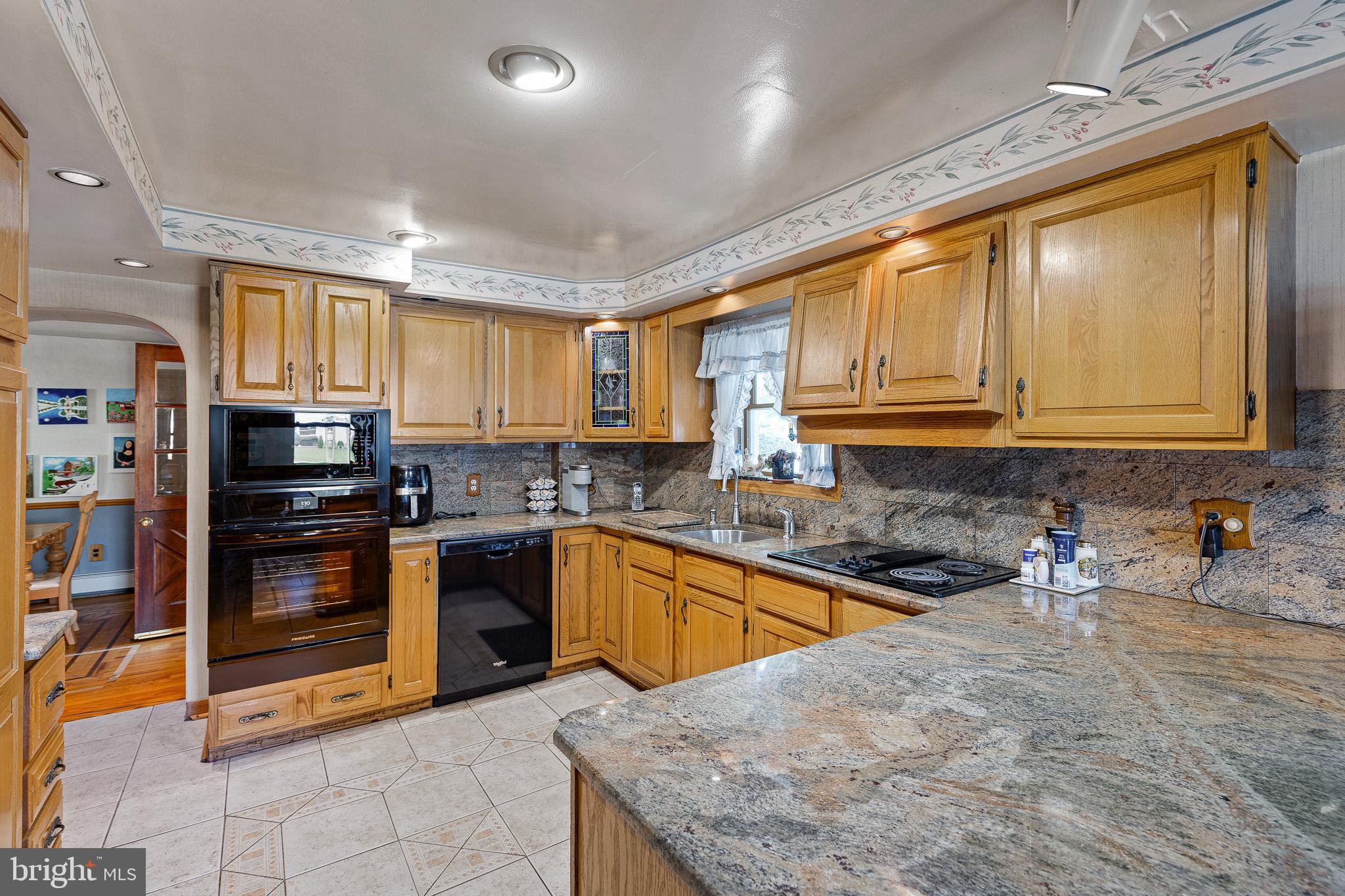 2338 Mole Road Secane, PA 19018 - Photo 16 of 35 Kitchen