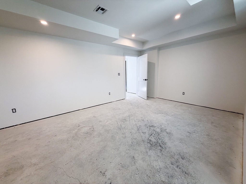 4 Oneil Way Saugus, MA 01906 - Photo 31 of 42
