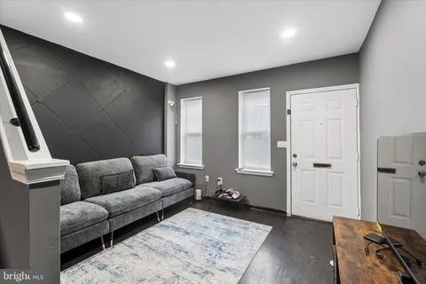 $259,900 | 521 Hoffman Street, Philadelphia, PA 19148