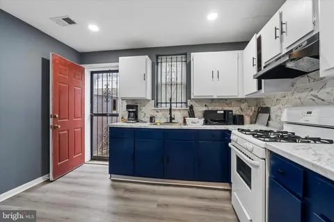 $259,900 | 521 Hoffman Street, Philadelphia, PA 19148