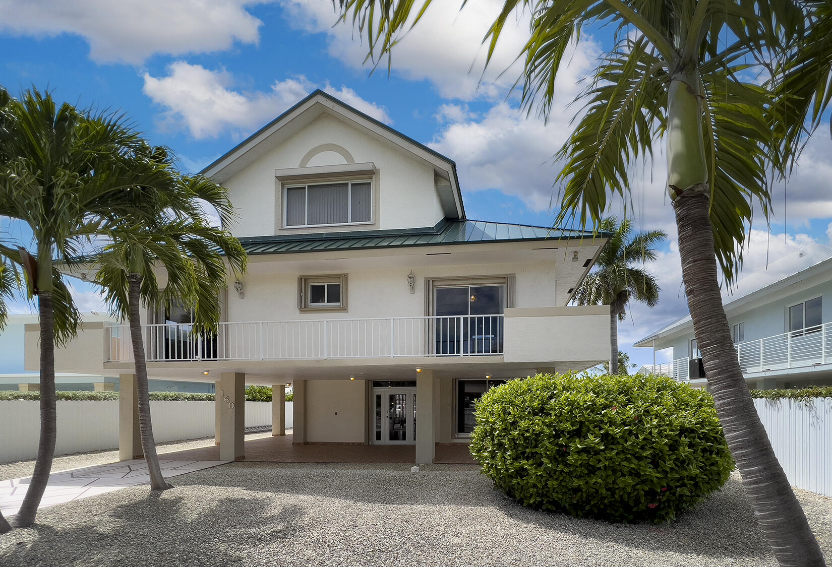 160 Bessie Road Tavernier, FL 33070 - Photo 3 of 44 Front view