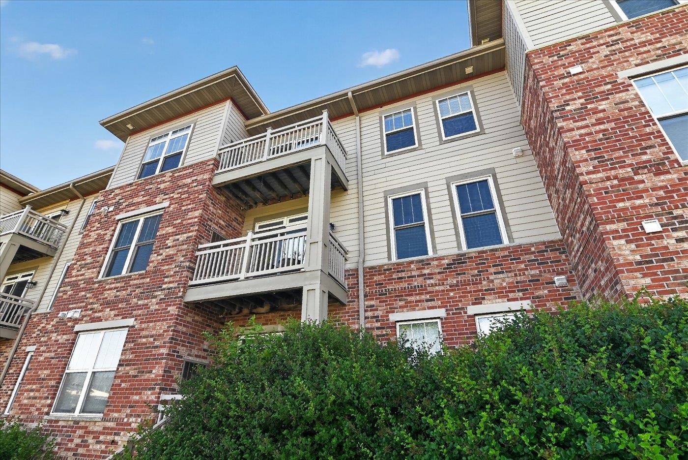 141 Metro Terrace, Unit 203 Madison, WI 53718 - Photo 11 of 48