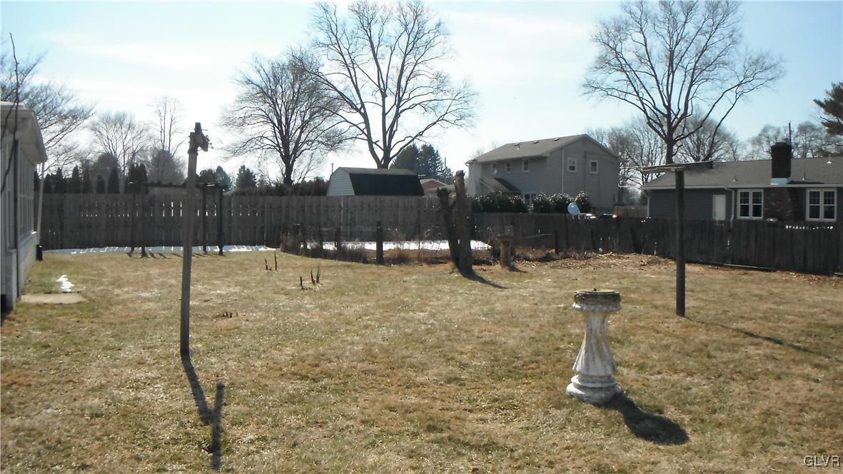 3324 Bridlepath Road Easton, PA 18045 - Photo 12 of 17 Gallery Image 12