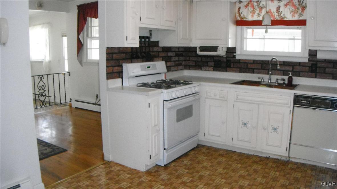 3324 Bridlepath Road Easton, PA 18045 - Photo 2 of 17 Gallery Image 2