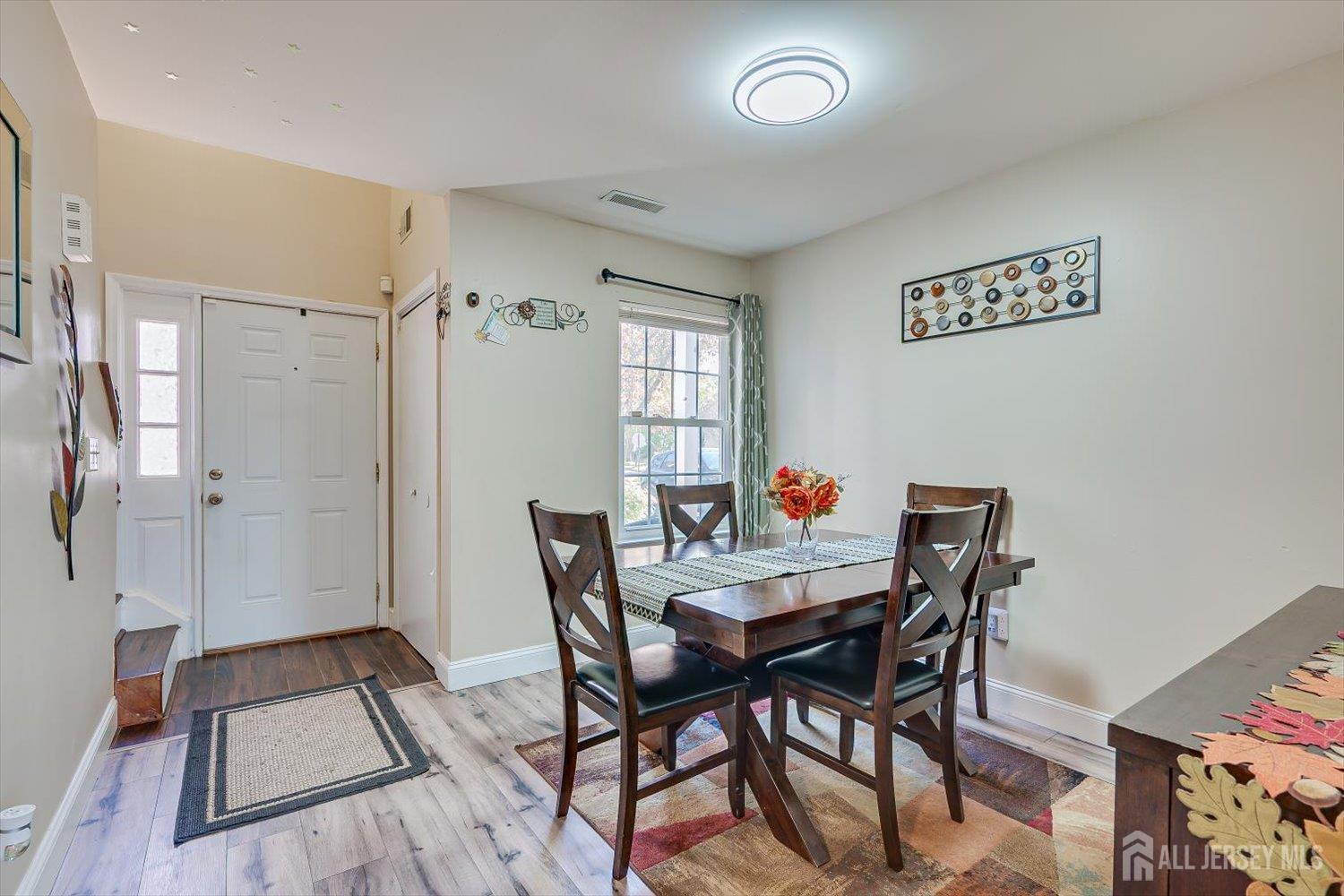57 Renaissance Lane New Brunswick, NJ 08901 - Photo 5 of 29 Gallery Image 5