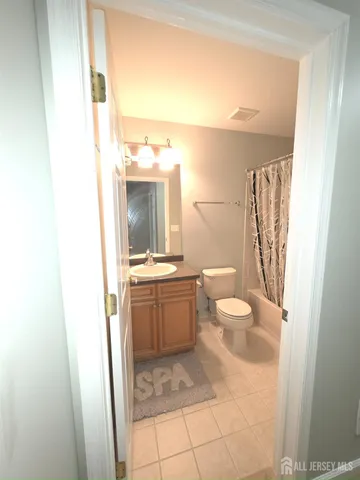 $410,000 | 142 Conover Terrace, Lebanon, NJ 08833