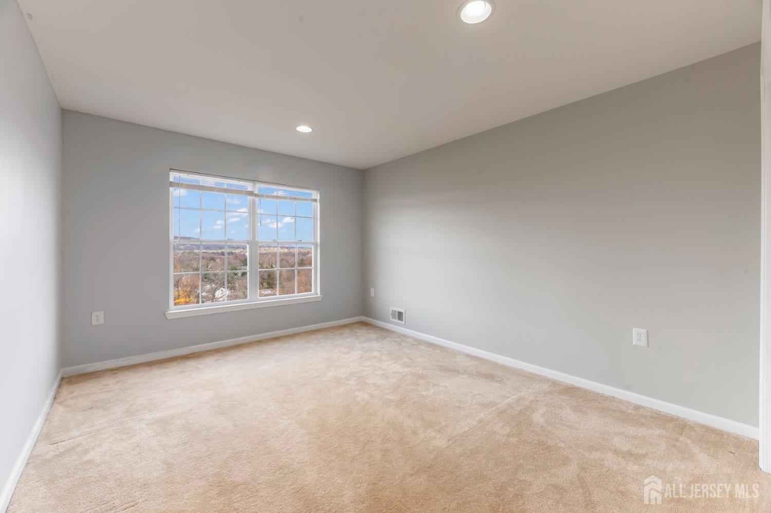 142 Conover Terrace Lebanon, NJ 08833 - Photo 18 of 33 an empty room with windows