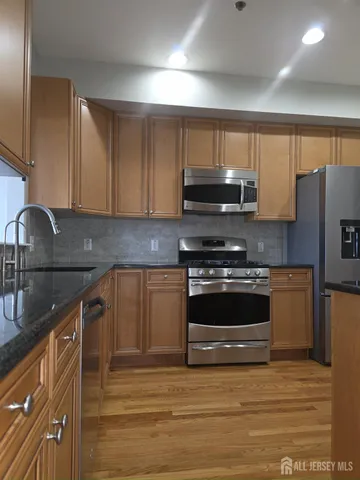 $410,000 | 142 Conover Terrace, Lebanon, NJ 08833