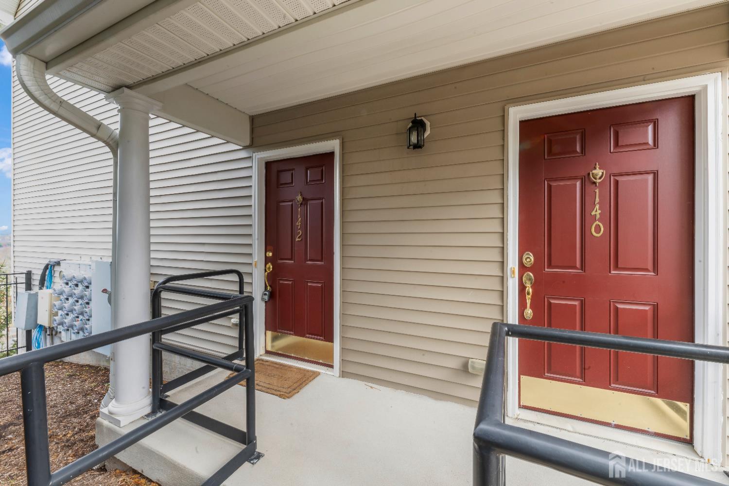 142 Conover Terrace Lebanon, NJ 08833 - Photo 3 of 33