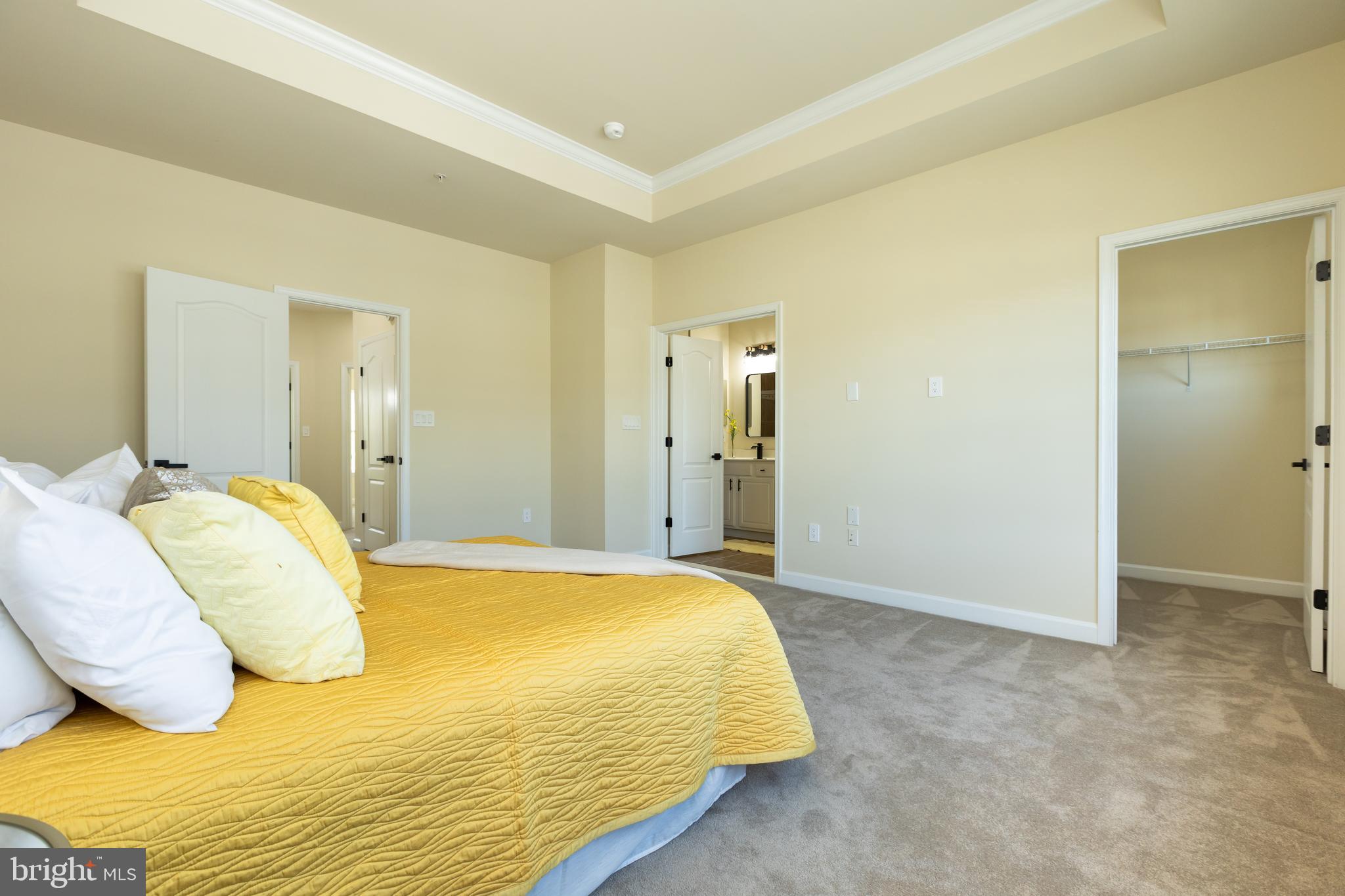 637 Spectator Avenue Landover, MD 20785 - Photo 23 of 54 a bathroom with a bathtub and a shower