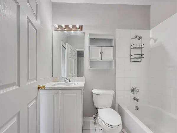 $2,000 | 1510 North 17th Street, Unit 4C, Tampa, FL 33605