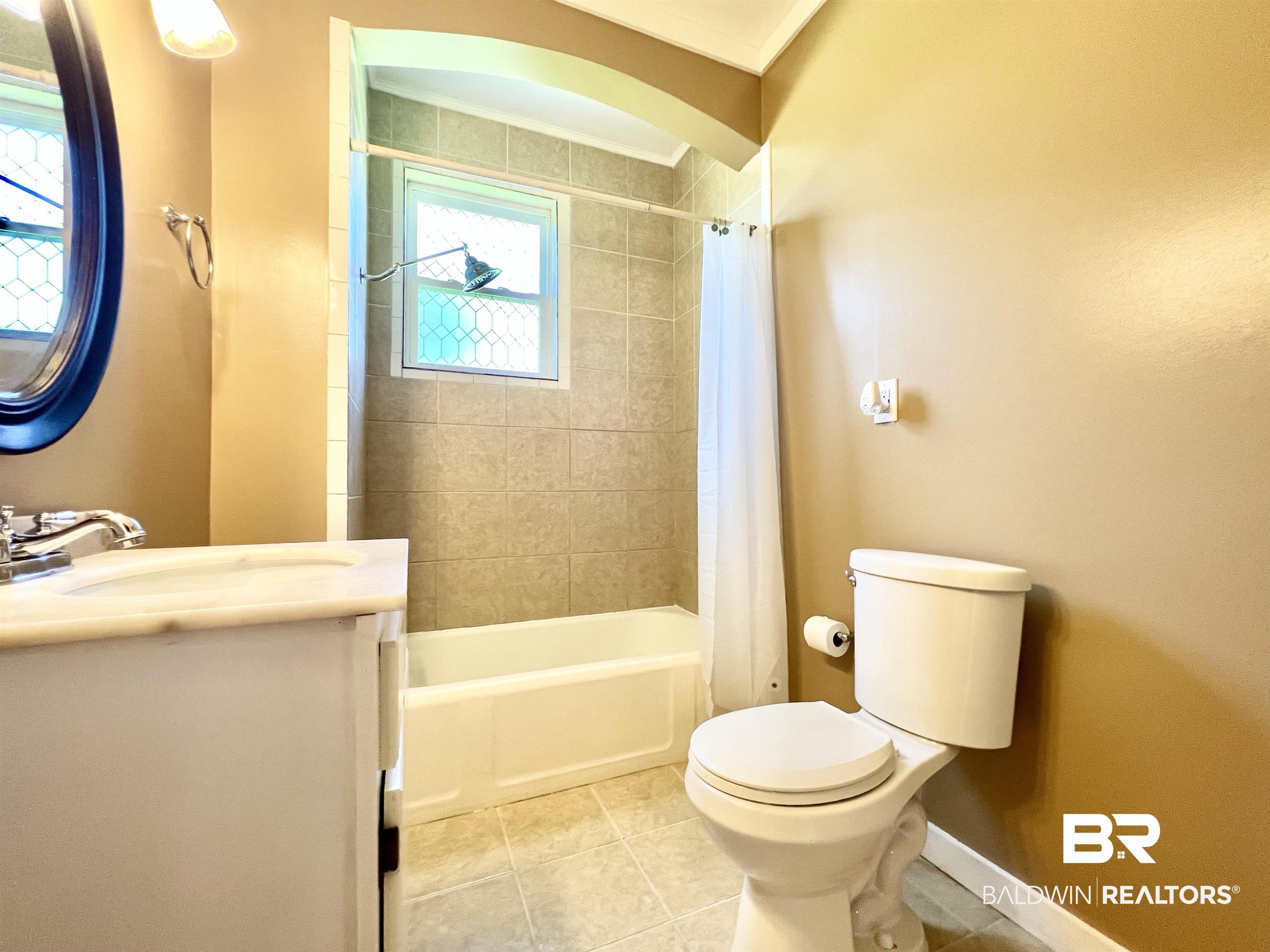 16852 Black Devine Road Loxley, AL 36551 - Photo 13 of 24 Bathroom located closest to the primary bedroom