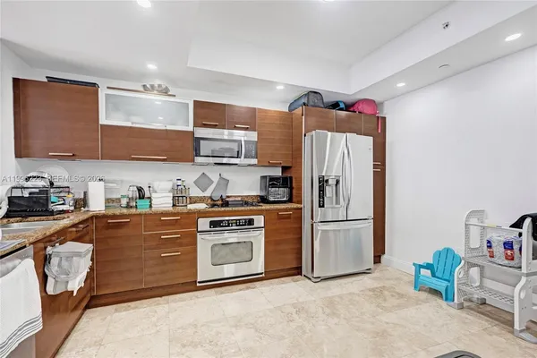 $4,650 | 3330 Northeast 190th Street, Unit 1212, Aventura, FL 33180