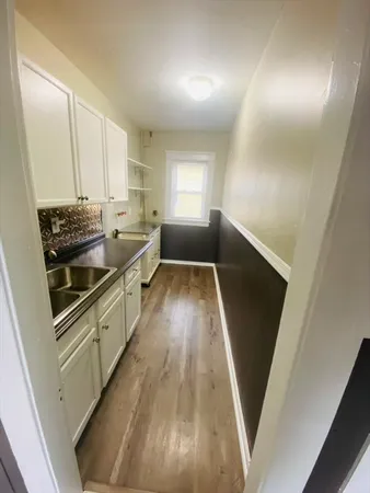 $2,200 | 4 Holland Road, Unit 2, Worcester, MA 01603