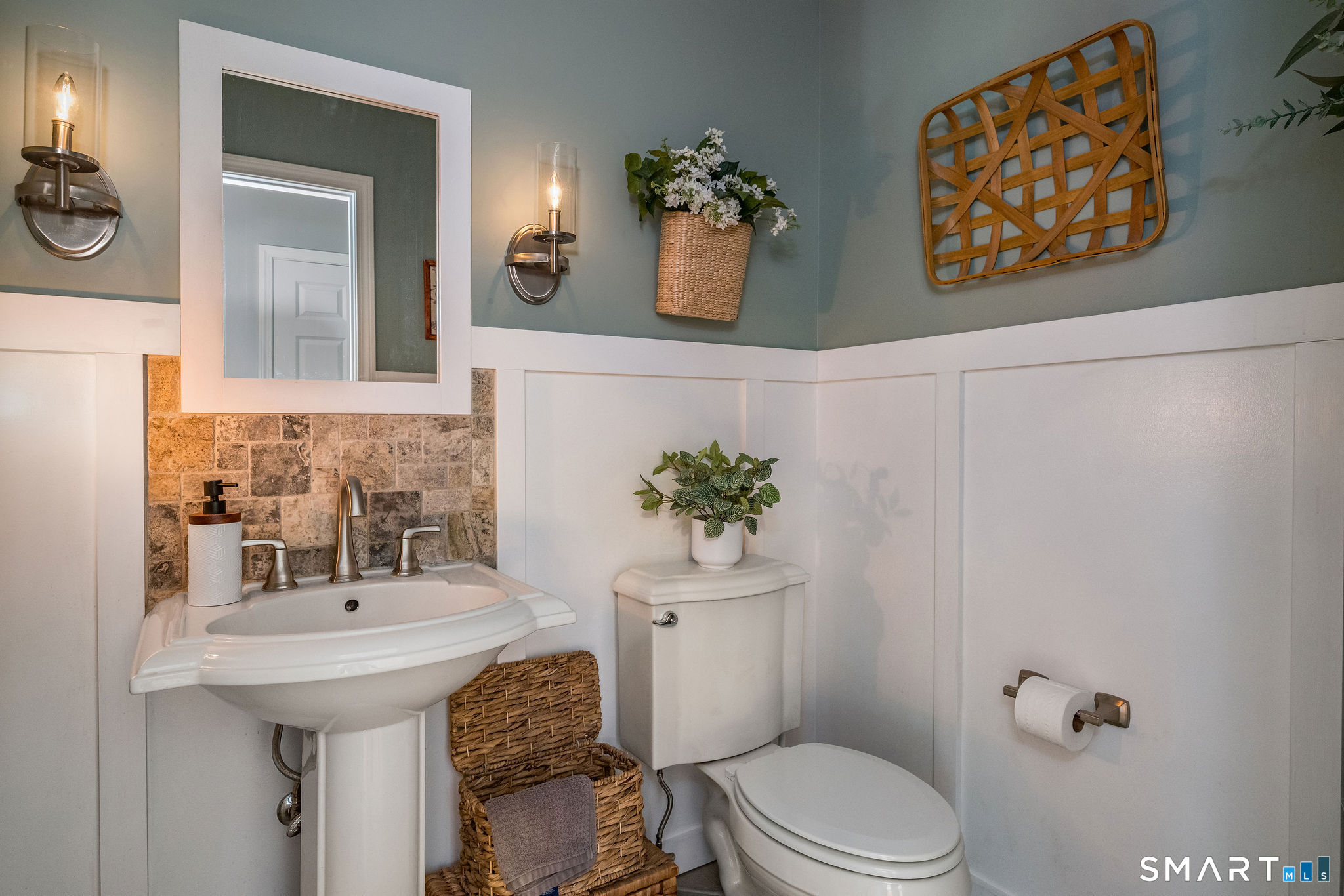 29 Buell Hill Road Killingworth, CT 06419 - Photo 21 of 38 1st Floor Guest Bath.