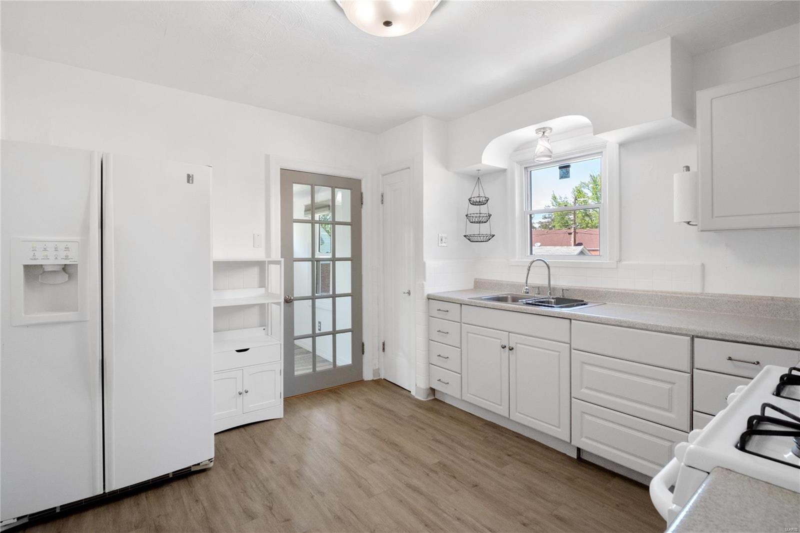 2229 Brown Road St. Louis, MO 63114 - Photo 9 of 35 Gallery Image 9