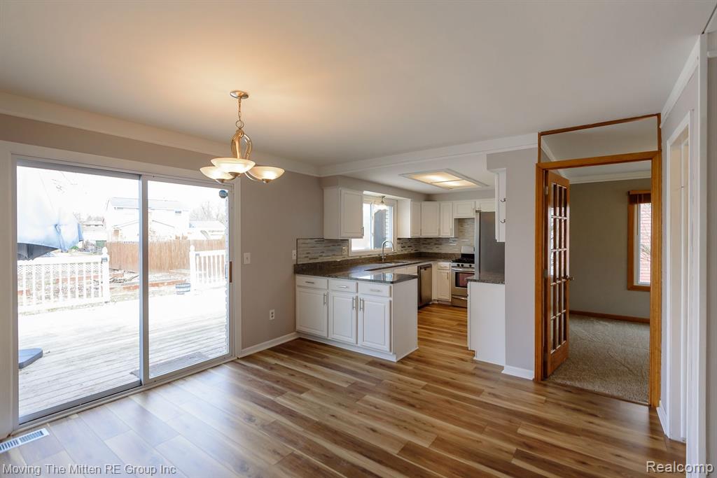42340 Old Bridge Road Canton, MI 48188 - Photo 6 of 64