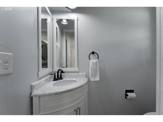 $830,000 | 3105 Northwest 144th Avenue, Beaverton, OR 97006