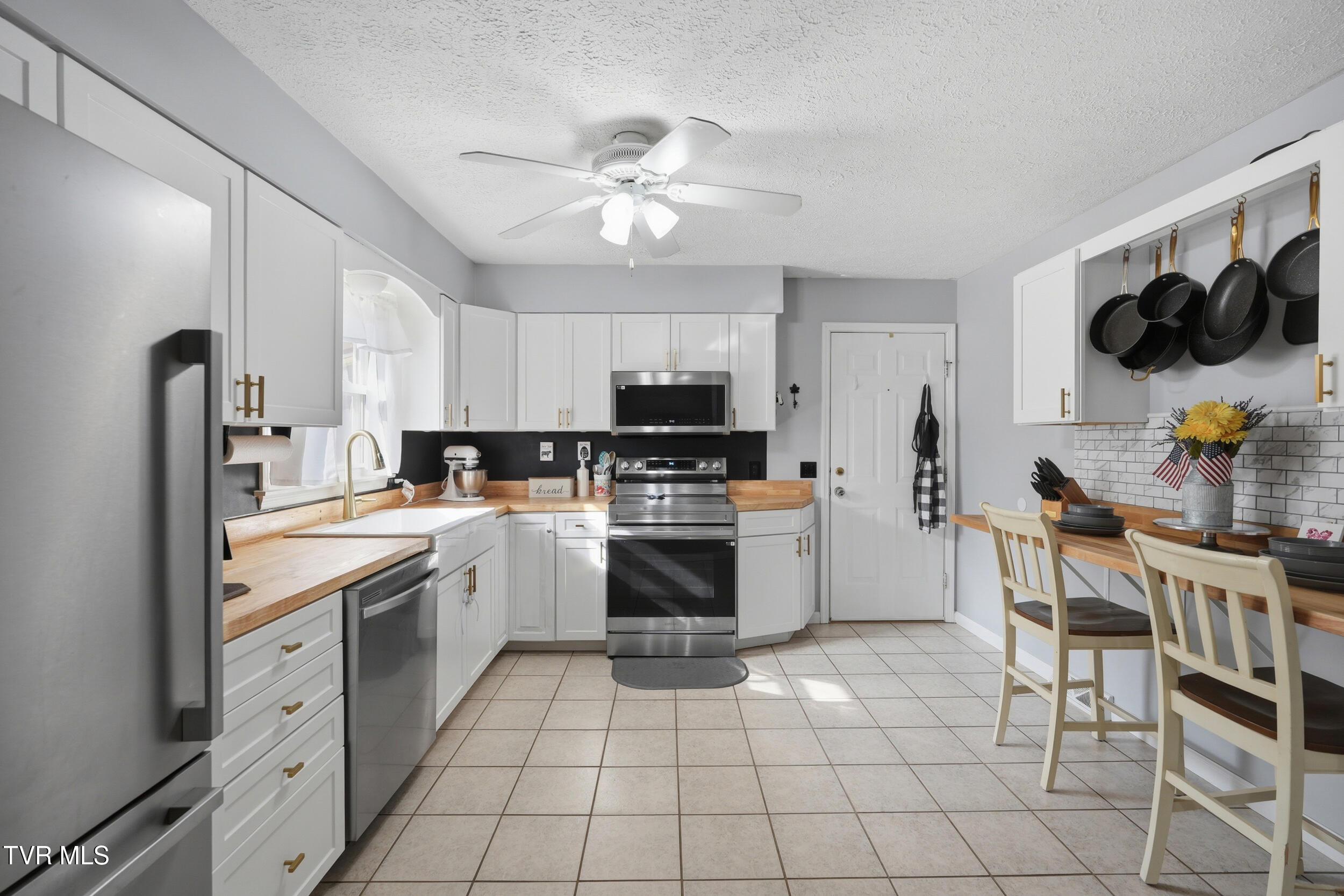 413 Fraley Avenue Duffield, VA 24244 - Photo 13 of 36 15_413 fraley ave-16