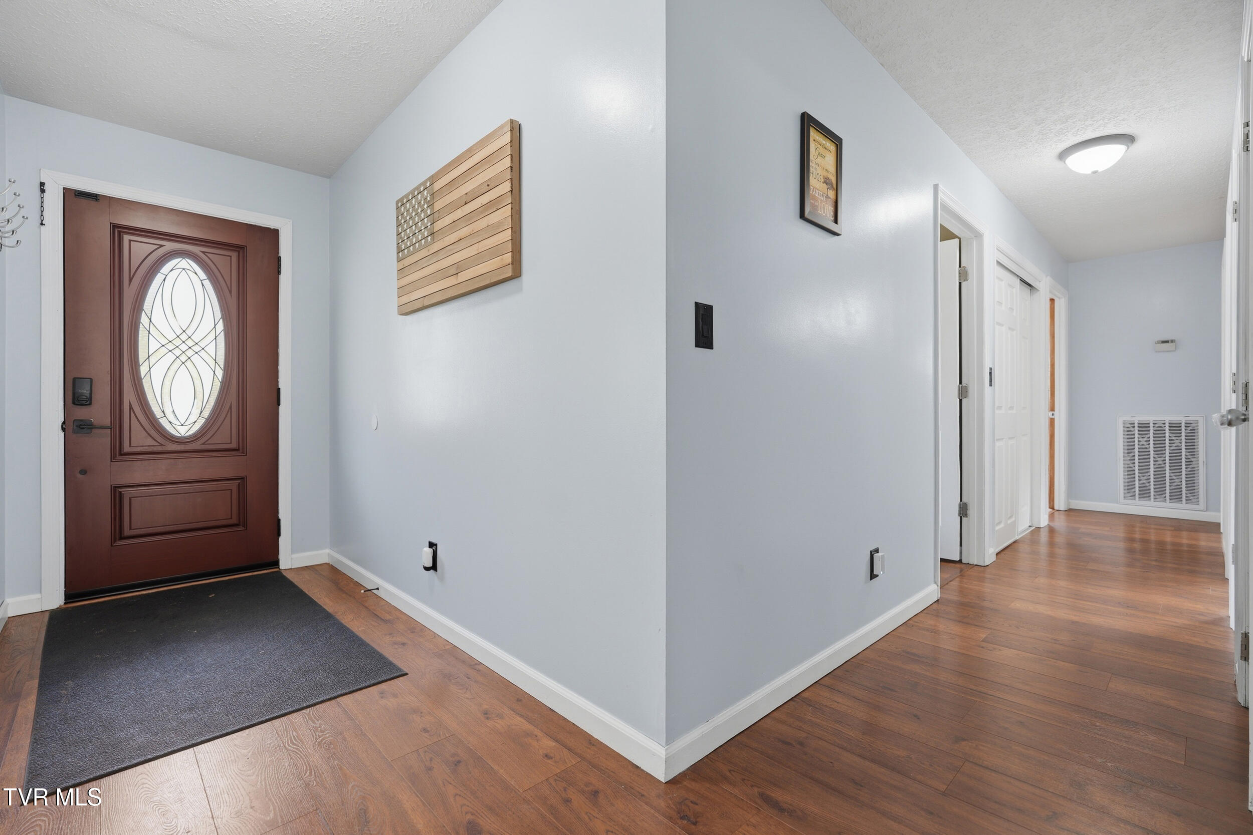 413 Fraley Avenue Duffield, VA 24244 - Photo 6 of 36 7_413 fraley ave-09