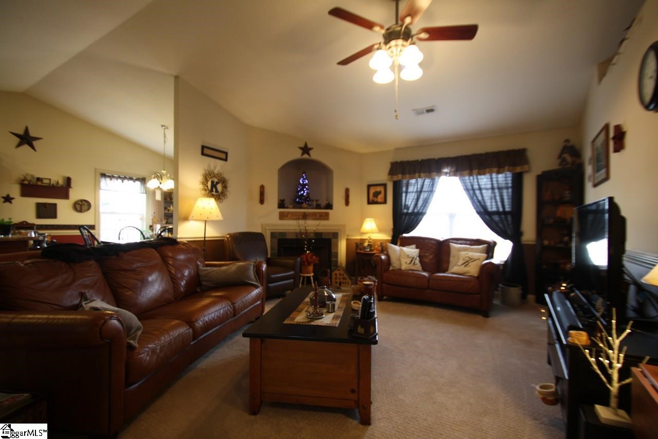 348 Granny Doris Boulevard Inman, SC 29349 - Photo 5 of 24