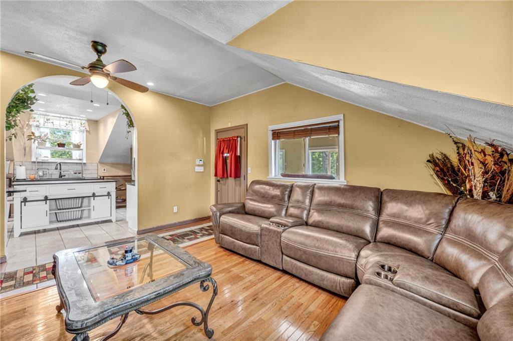 159 Murdocksville Road Clinton, PA 15026 - Photo 13 of 50 Gallery Image 13