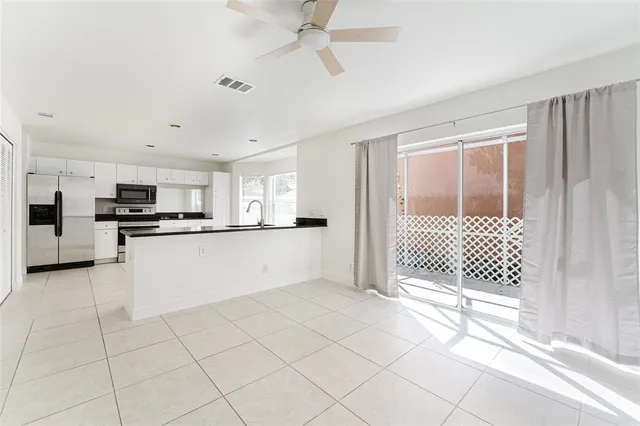 $3,700 | 10646 Lake Oak Way, Boca Raton, FL 33498